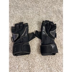 Brand new workout gloves with wrist support